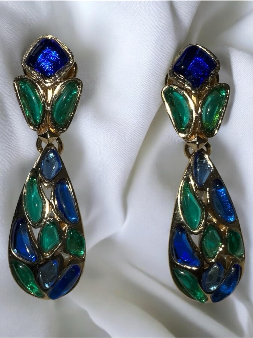 Vintage Crown Trifari Modern Mosaics Poured Glass Dangle Earrings 1966